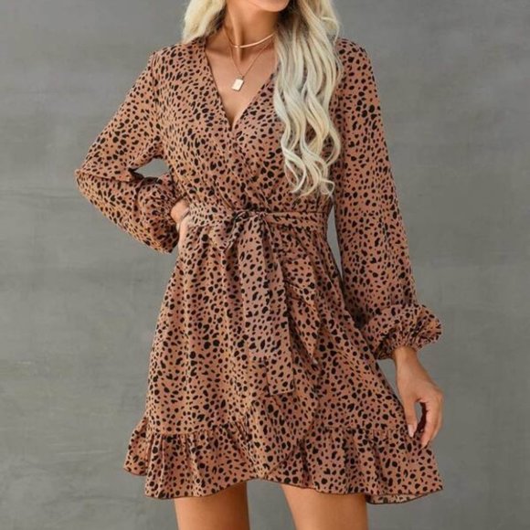 Dalmatian print ruffle hem wrap belted dress - Picture 4 of 7